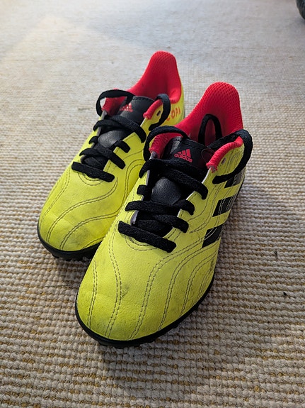 Adidas Copa turf jalkapallokengät