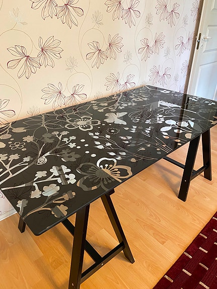 IKEA Lasipöytä pukkijaloilla