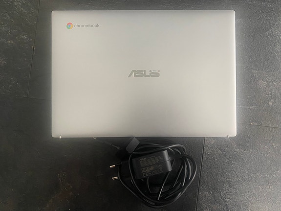 ASUS Chromebook CX1 (11,6") + Charger (Laturi)