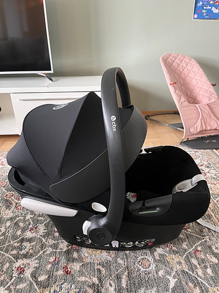 Cybex Aton B2 Turvakaukalo + telakka