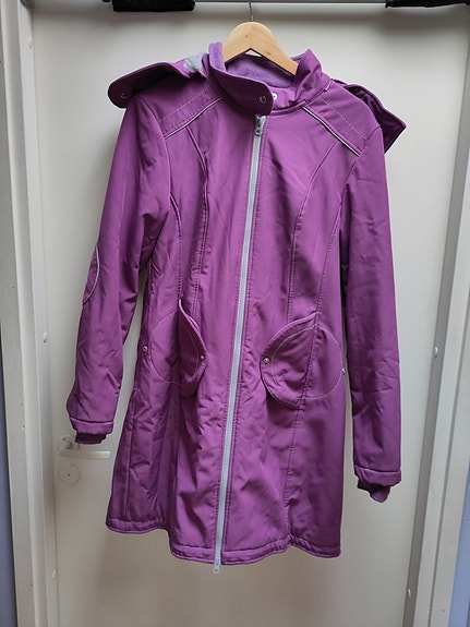 Liliputi jacket with extensions for pregnancy