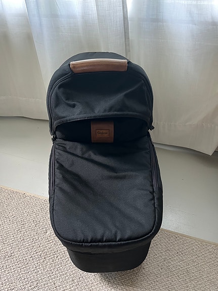 Emmaljunga NXT Vaunukoppa 3.0 MY23 – Outdoor Black