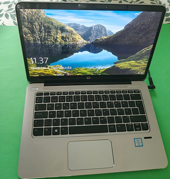 HP Elite Book 1030 G1 kannettava tietokone 13.3" hopea