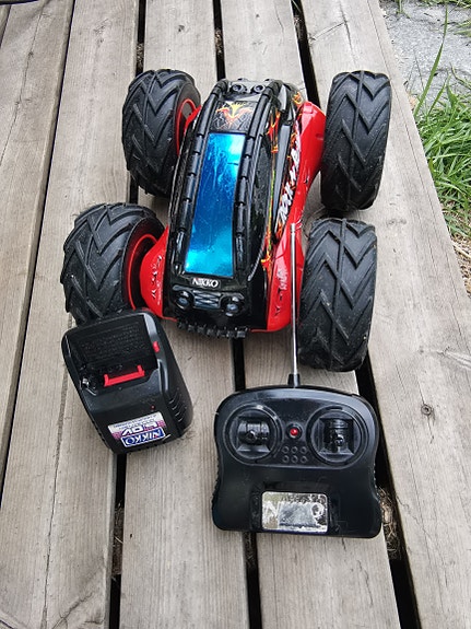 Nikko N Runner - radio-ohjattava auto