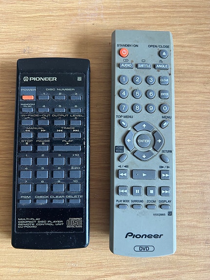 Pioneer kaukosäätimet (2 kpl)