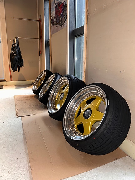 3-osaset 17” OZ Futura Racing