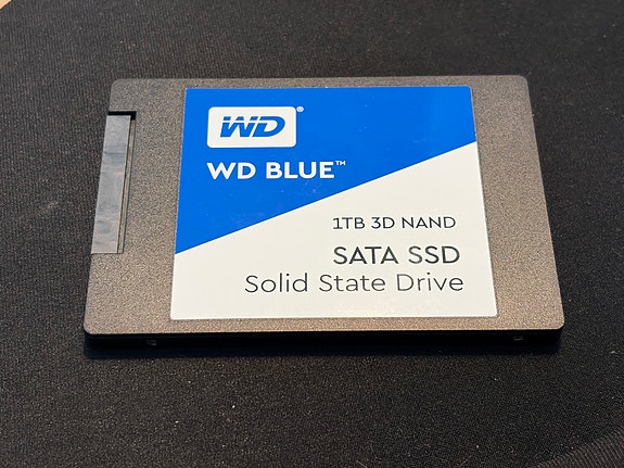 WD Blue 3D NAND 1TB SATA SSD -kovalevy