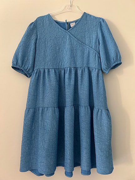 Lindex mekko 146
