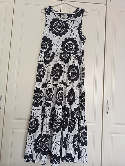Ivana Helsinki mekko M