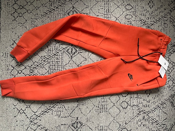Nike Slim Fit college housut Taper Leg