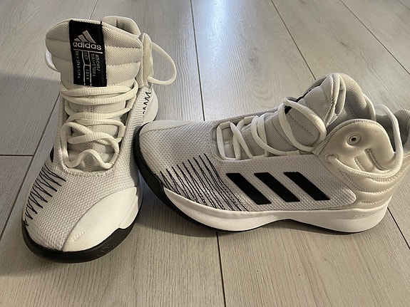 Adidas vapaa-ajan kengät koko 38 valkoinen