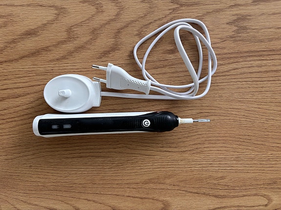 Oral-B sähköhammasharja musta