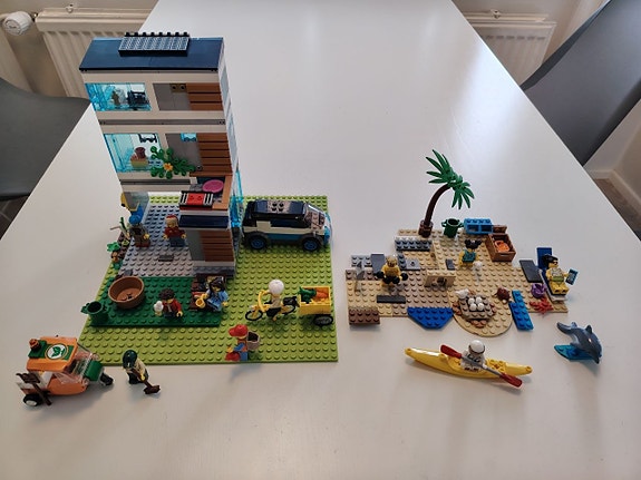 Lego talo ja ranta -setti hahmoilla