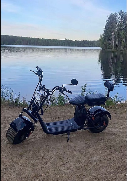 Nioki Roadster Long Range sähköskootteri