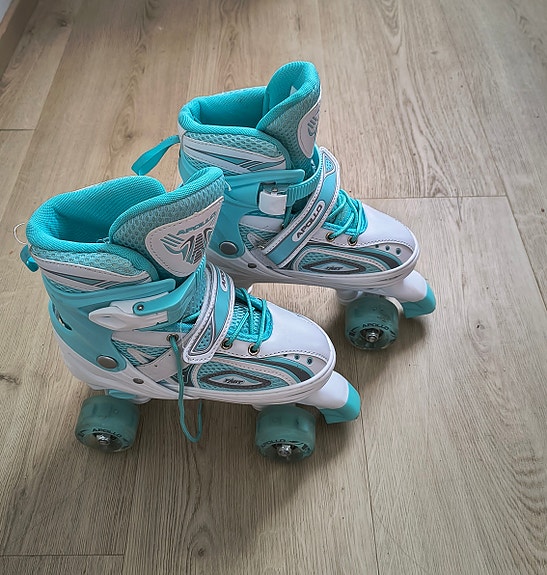 Säädettävät rullaluistimet Apollo LED super quads x pro 35-38