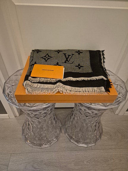 Louis Vuitton Neo Natté Monogram Shawl