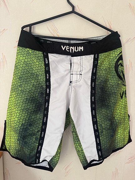 Venum MMA shortsit