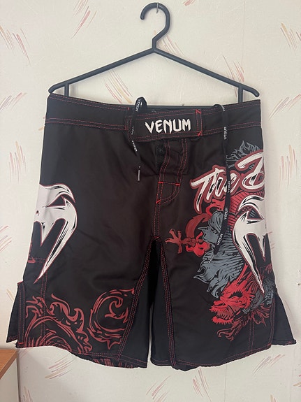 Venum MMA shortsit