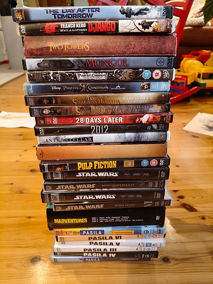 DVD elokuvia / sarjoja setti 2