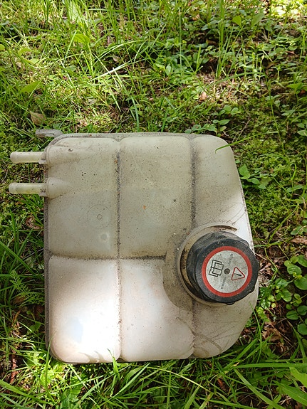 Ford focus mk1 paisuntasäiliö