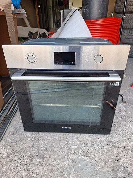 samsung nv68a1170bs erillisuuni