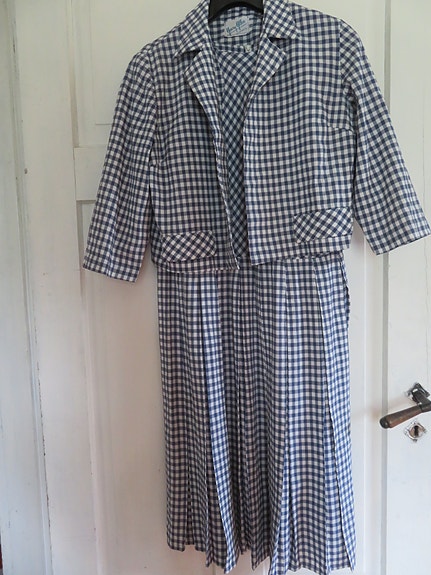 Ruudullinen vintage puku