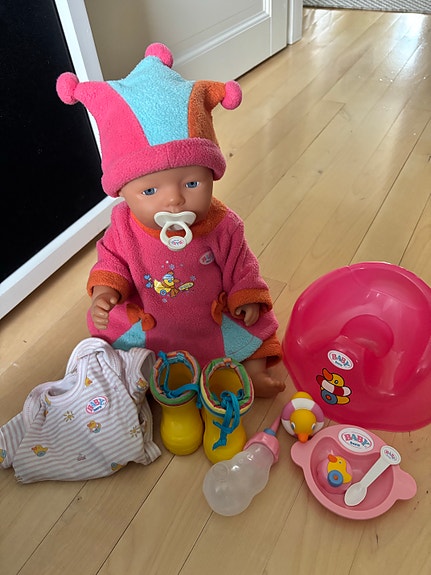 Baby Born nukke ja tarvikkeita