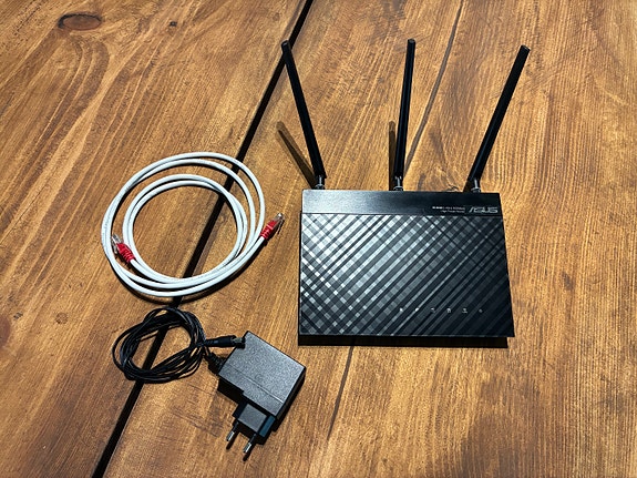 Asus RT-N18U Reititin