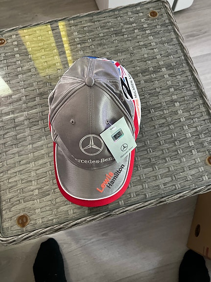 Lewis Hamilton lippis