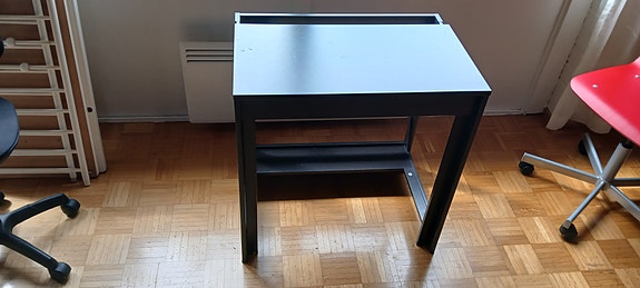 Pieni työpöytä