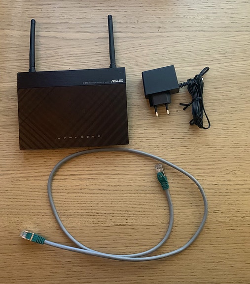 ASUS RT-N12E N300 reititin