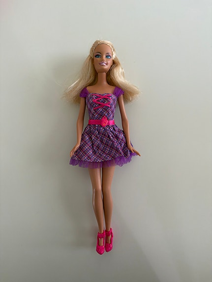 Barbie nukke mekolla
