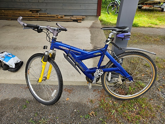 Raleigh maastopyörä