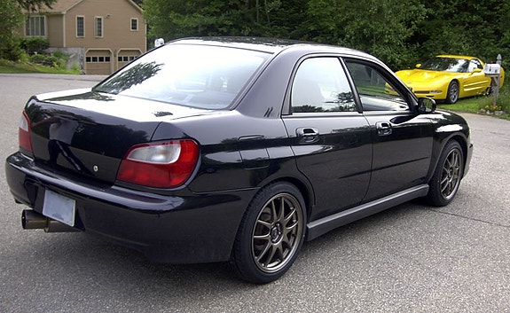 Subaru Impreza wrx varaosia purettuna