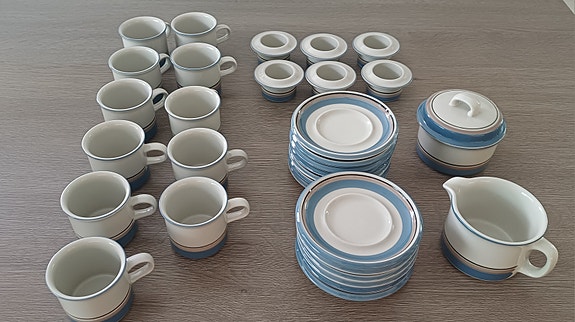 Uhtua kahviastiasto