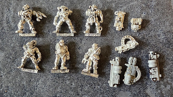 Warhammer 40k servitors
