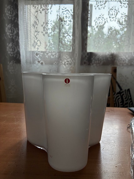 Iittala Aalto maljakko valkoinen huurrelasi