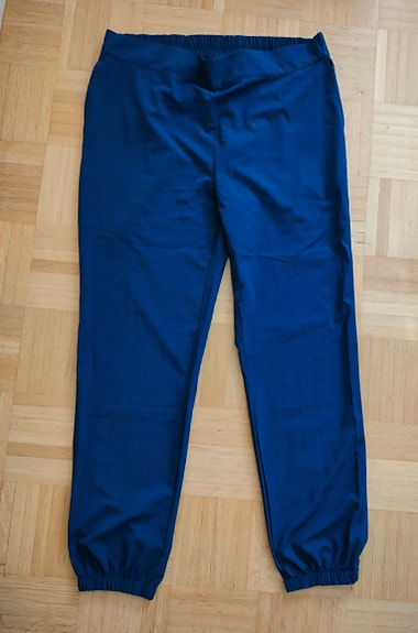 Ulkoiluhousut 42