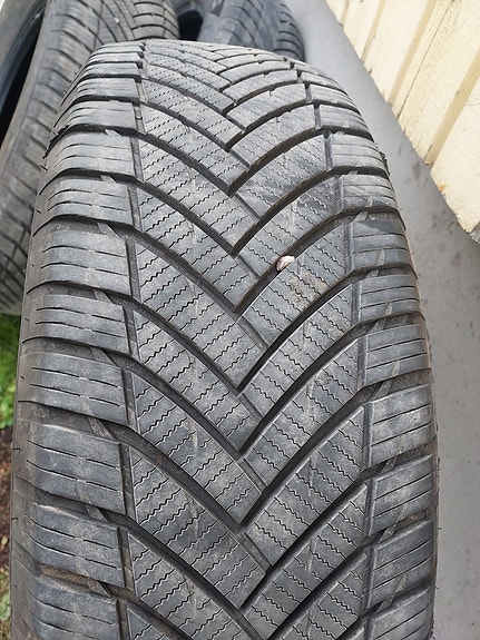 Renkaat IMPERIAL 225/65 R17