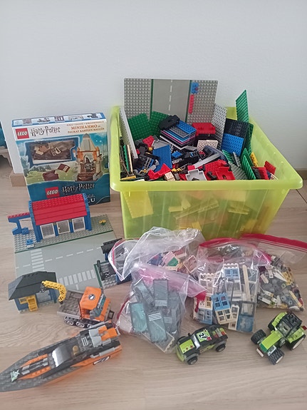 Lego paketti