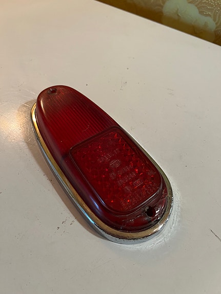 Volvo PV takavalon linssi