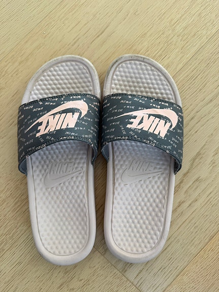 Nike sandaalit 38