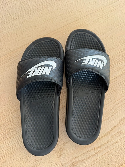 Nike sandaalit 39