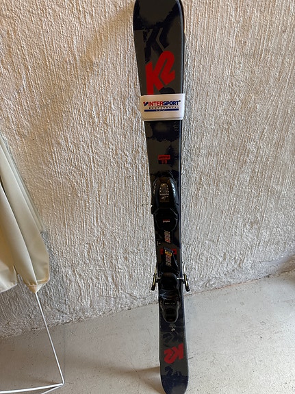 K2 laskettelusukset siteillä