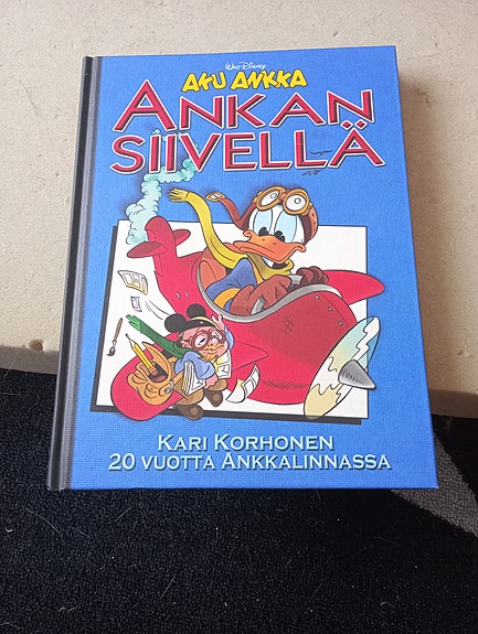 Aku Ankka Ankan siivellä - Kari Korhonen sarjakuva-albumi