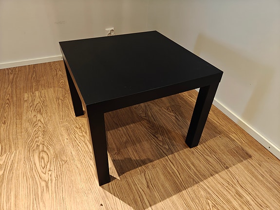 Ikea Lack sohvapöytä musta