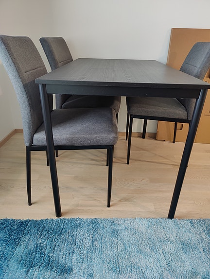 IKEA ruokapöytä