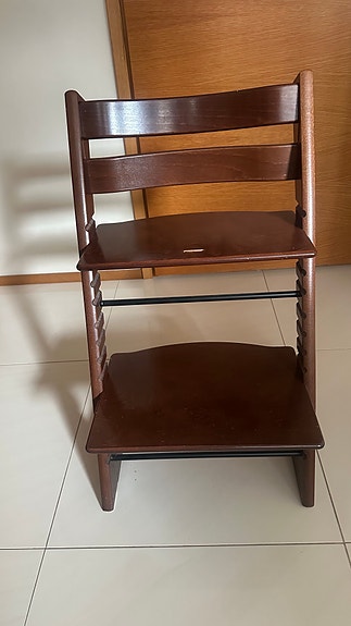 Stokke Tripp Trapp -syöttötuoli + Baby Set + pehmusteet + valjaat