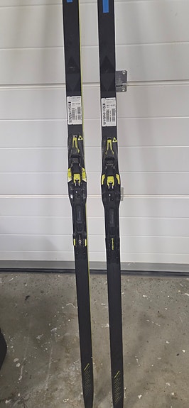 Fischer Dp sukset 207
