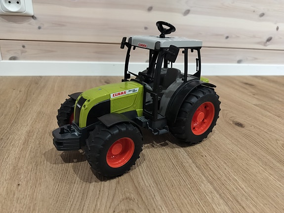 Bruder Claas Nectis 267F -traktori